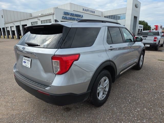 Used 2022 Ford Explorer XLT image 8