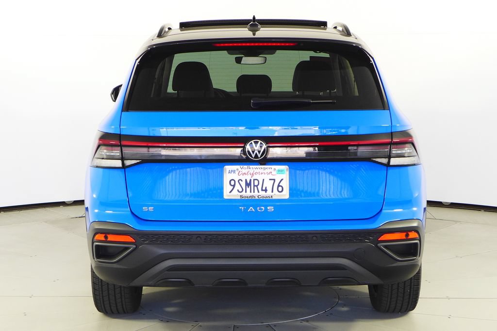 Used 2025 Volkswagen Taos SE FWD image 8