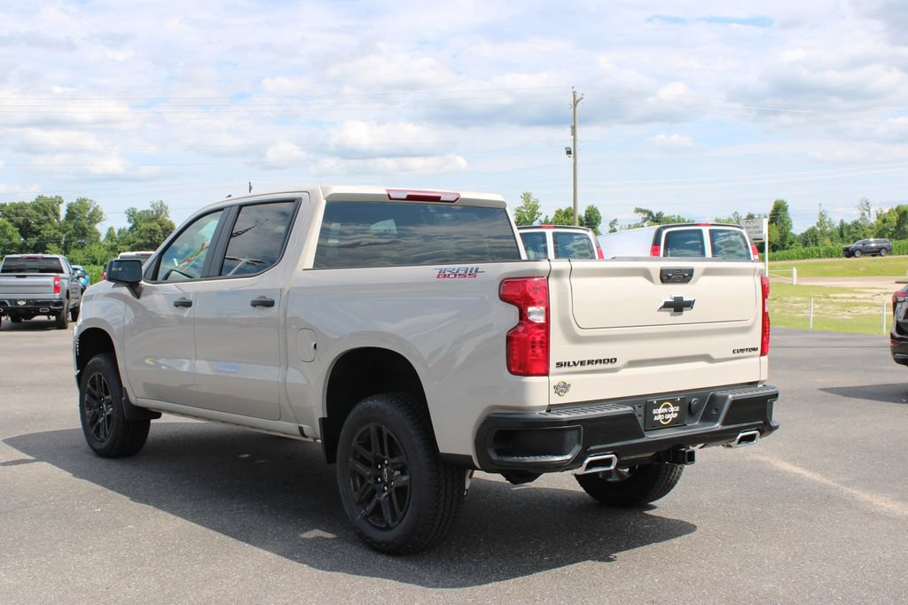 New 2026 Chevrolet Silverado 1500 Custom Trail Boss w/ LPO, Dark Essentials Package AWD/4WD image 7
