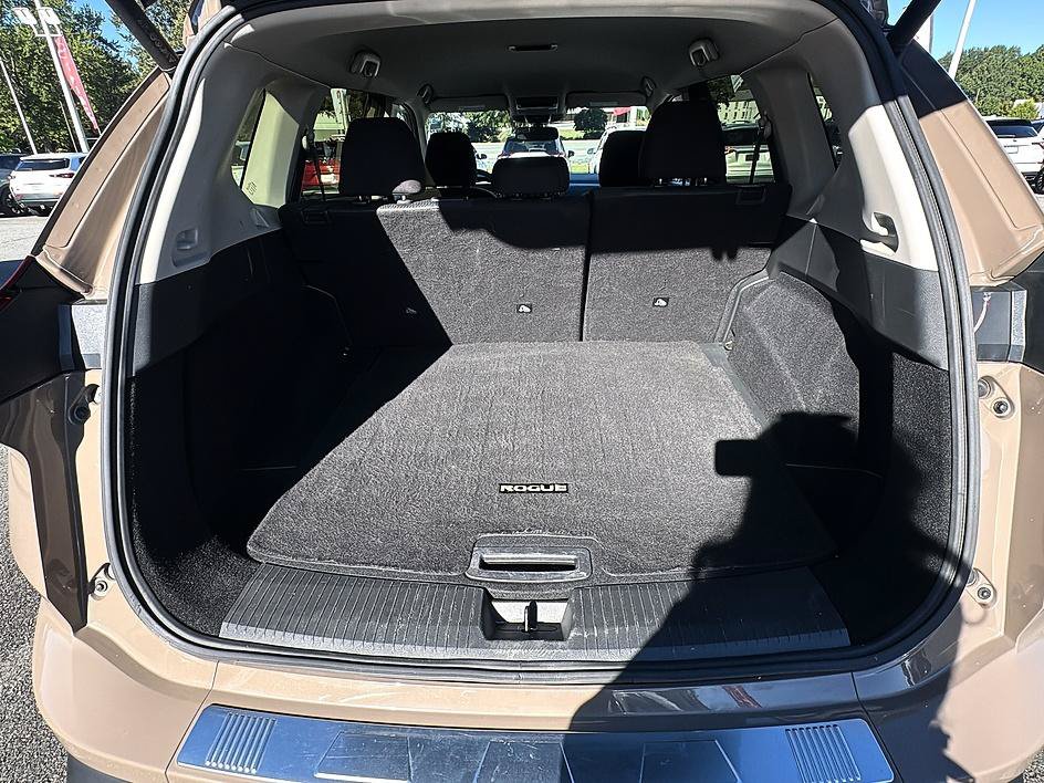Certified 2025 Nissan Rogue SV AWD/4WD image 22