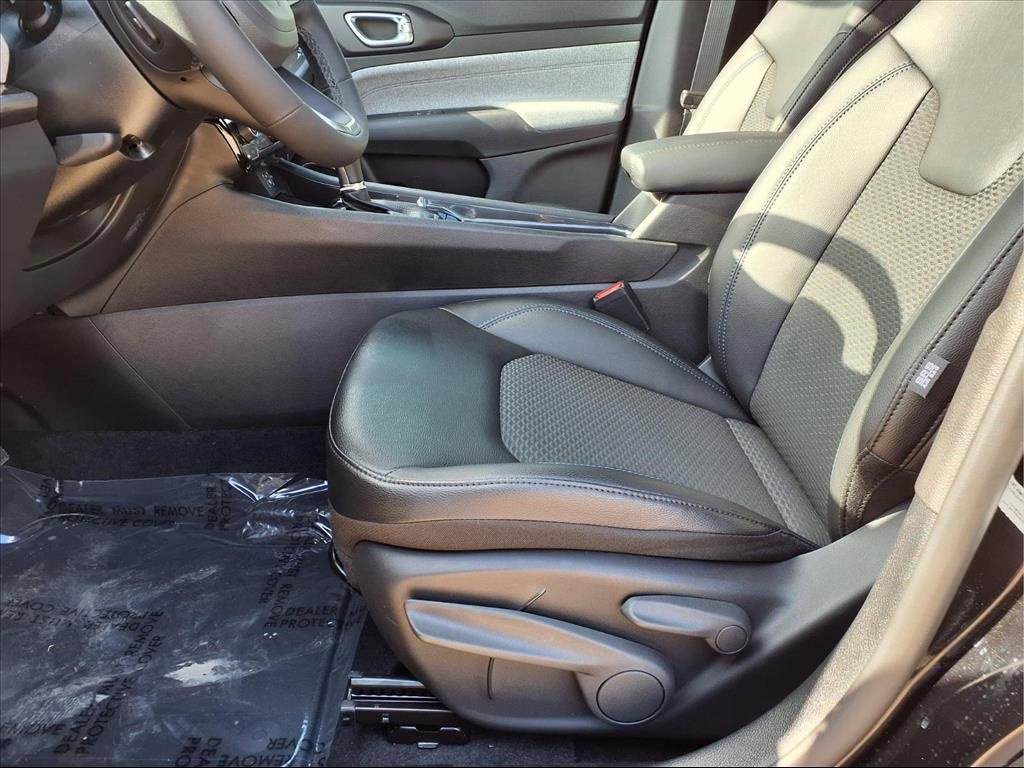 New 2026 Jeep Compass Latitude image 23