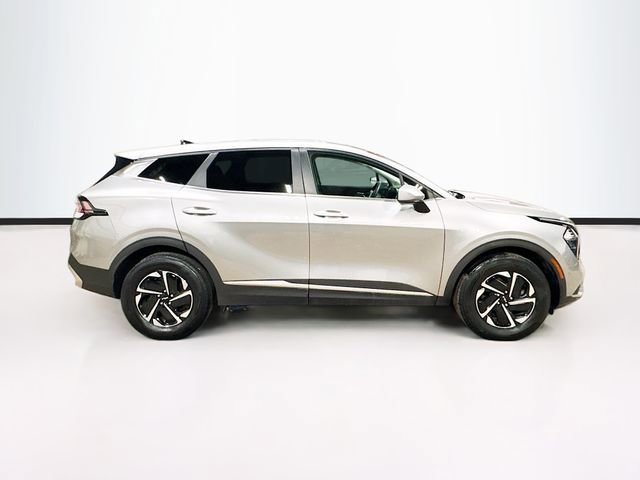 Used 2023 Kia Sportage LX image 8