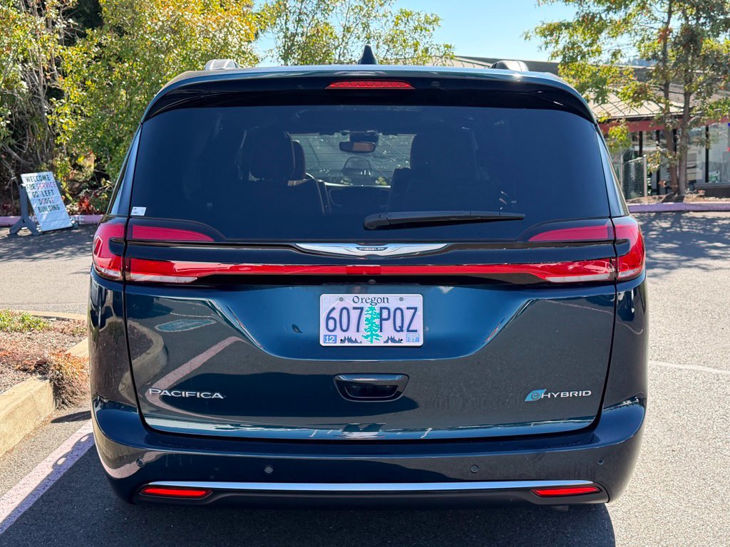 Used 2023 Chrysler Pacifica Pinnacle FWD image 6