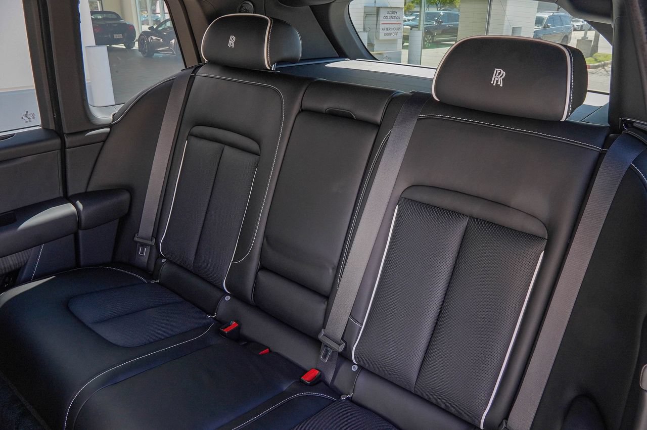 New 2026 Rolls-Royce Cullinan AWD/4WD image 43