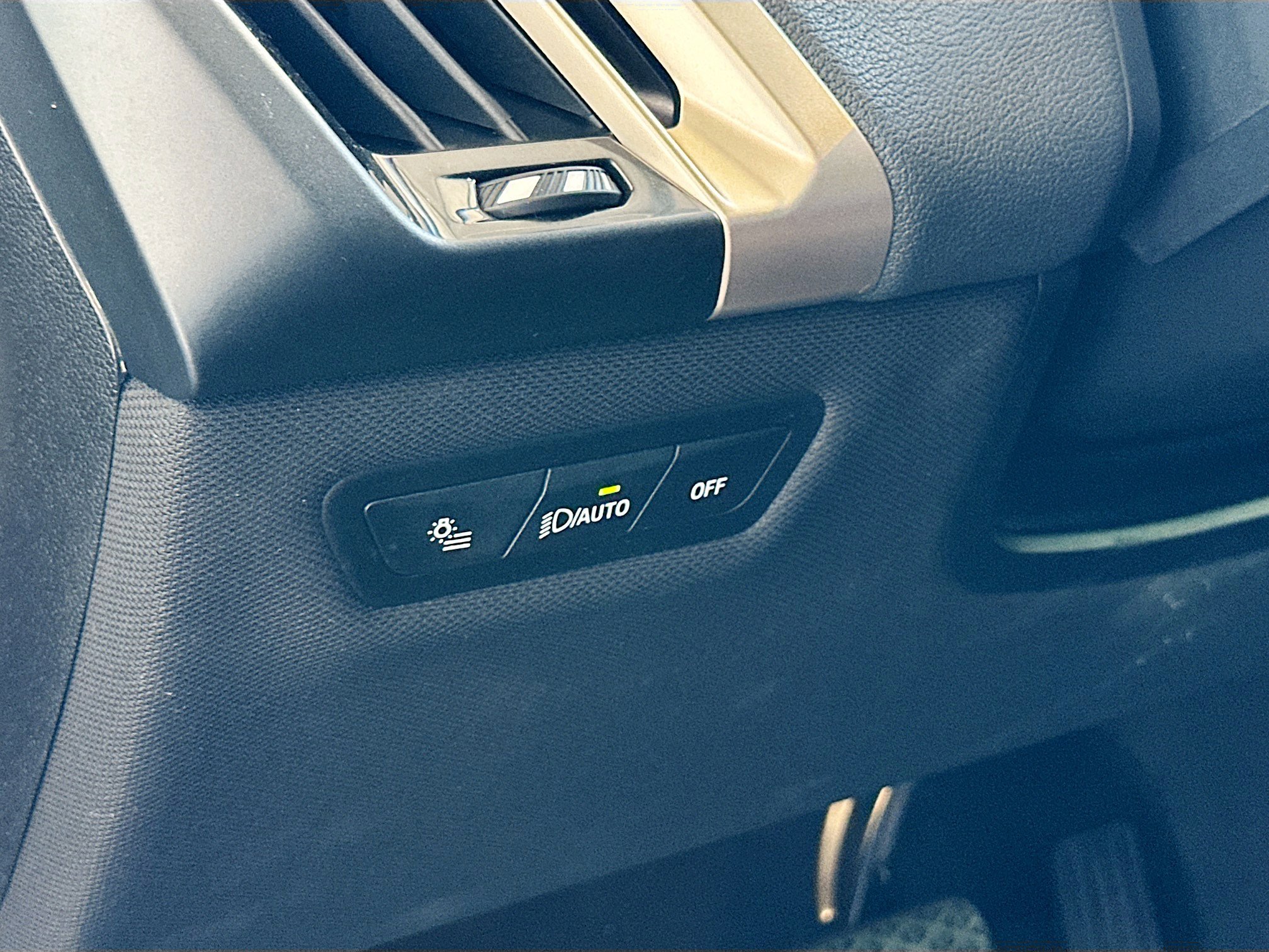 Certified 2023 BMW iX xDrive50 w/ Ultimate Package 2 image 10