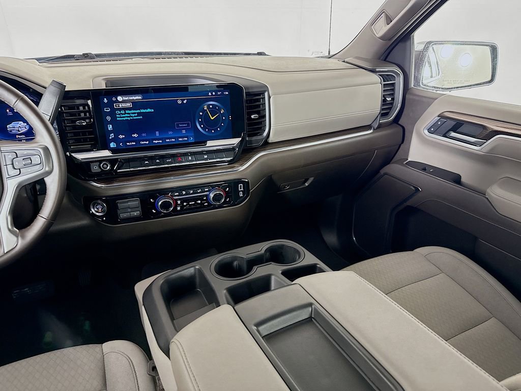 Used 2025 Chevrolet Silverado 1500 LT image 25