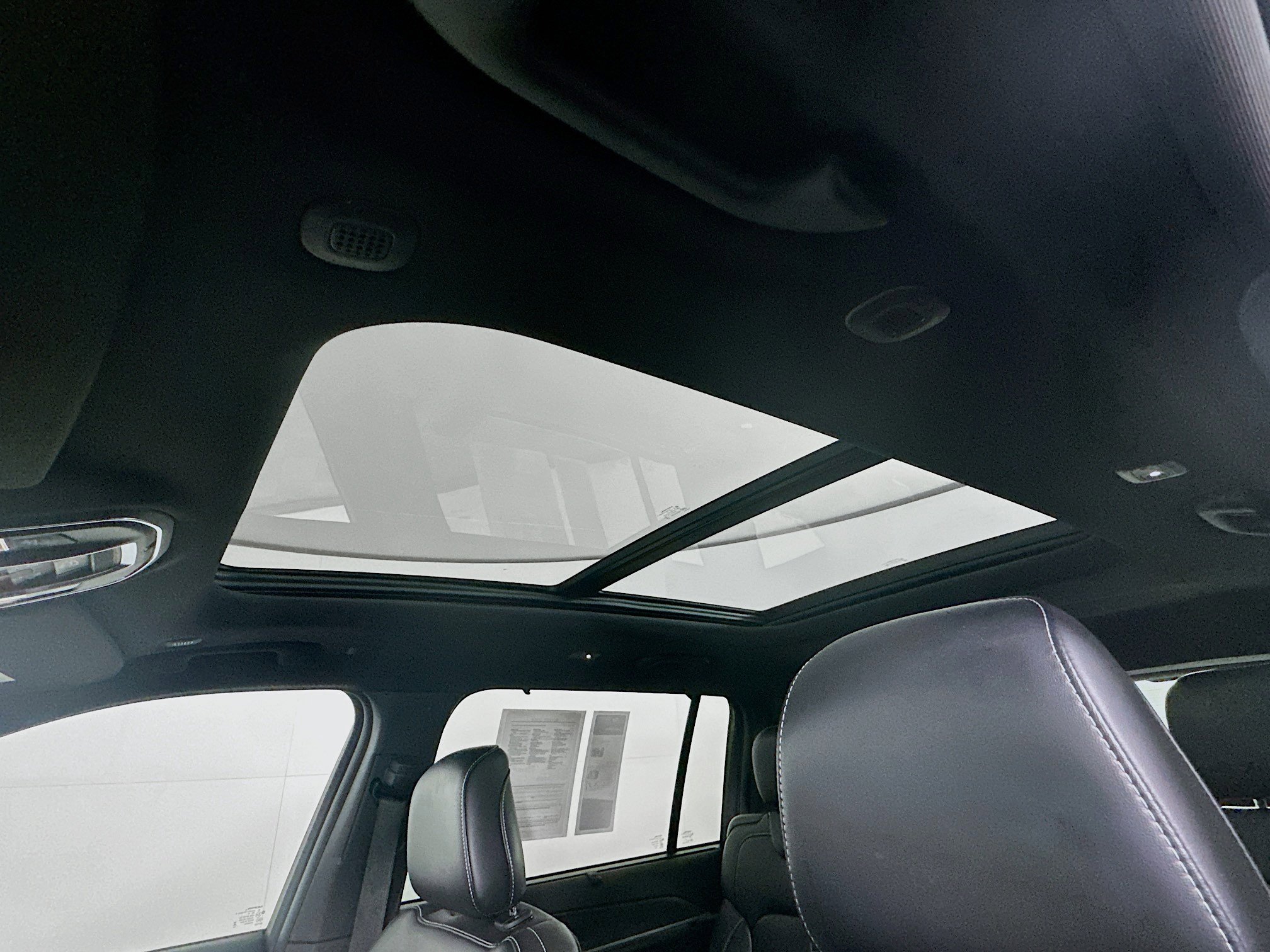 Used 2024 Jeep Grand Cherokee L Limited w/ Luxury Tech Group II image 25