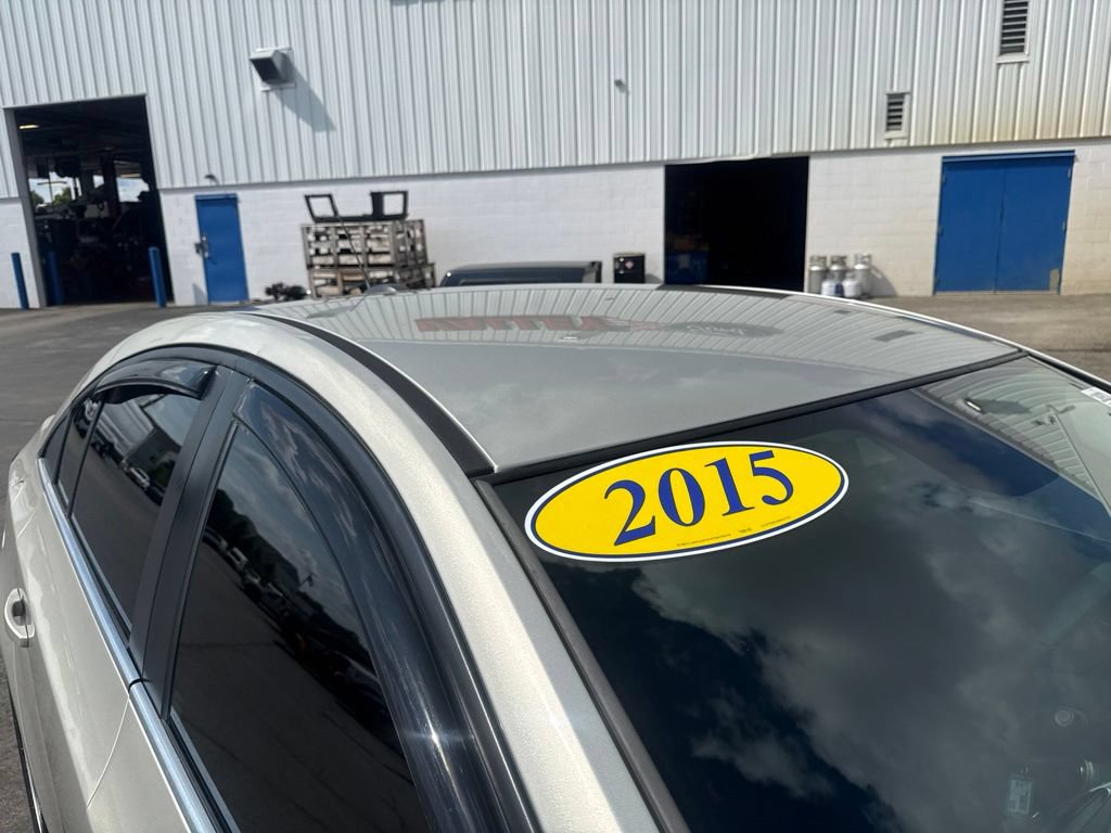 Used 2015 Chevrolet Cruze LT FWD image 2