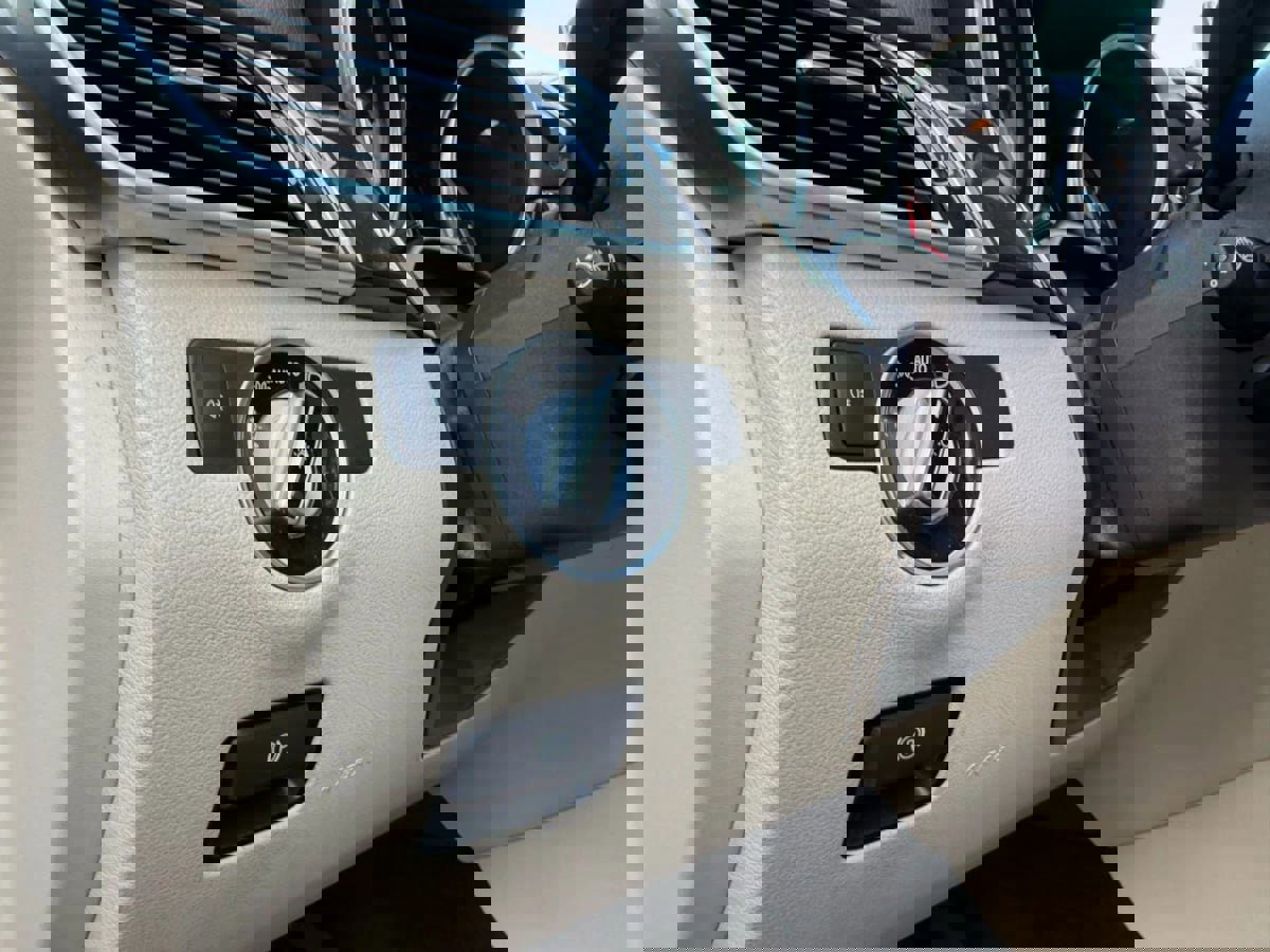 Used 2017 Mercedes-Benz GLE 350 4MATIC image 40