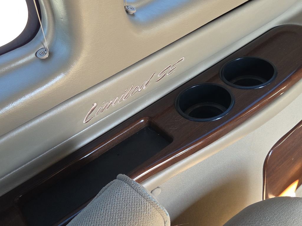 Used 2015 Chevrolet Express 2500 image 23