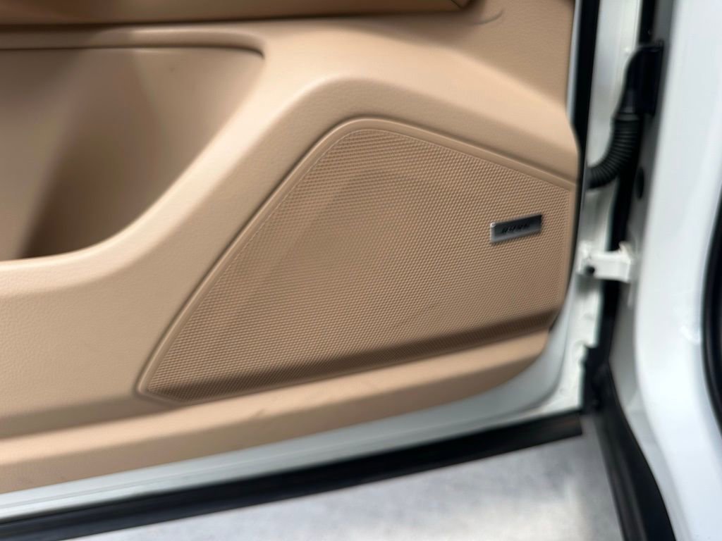 Certified 2023 Porsche Cayenne Platinum Edition image 22