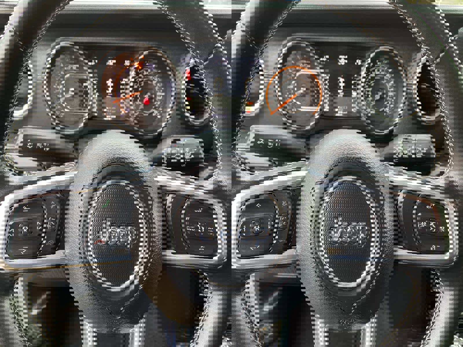 Used 2020 Jeep Wrangler Unlimited Sahara w/ Dual Top Group image 15