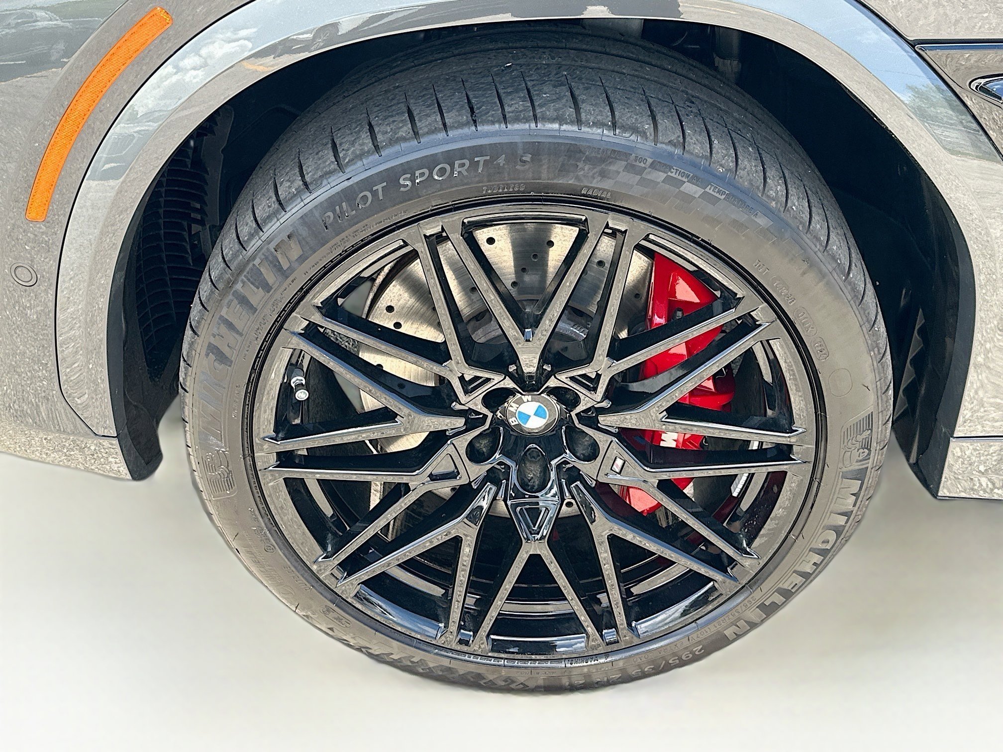 Used 2025 BMW X6 M Competition w/ Executive Package image 39