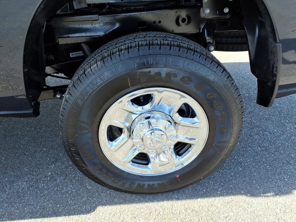 New 2026 RAM 2500 Tradesman w/ Chrome Appearance Group AWD/4WD image 8