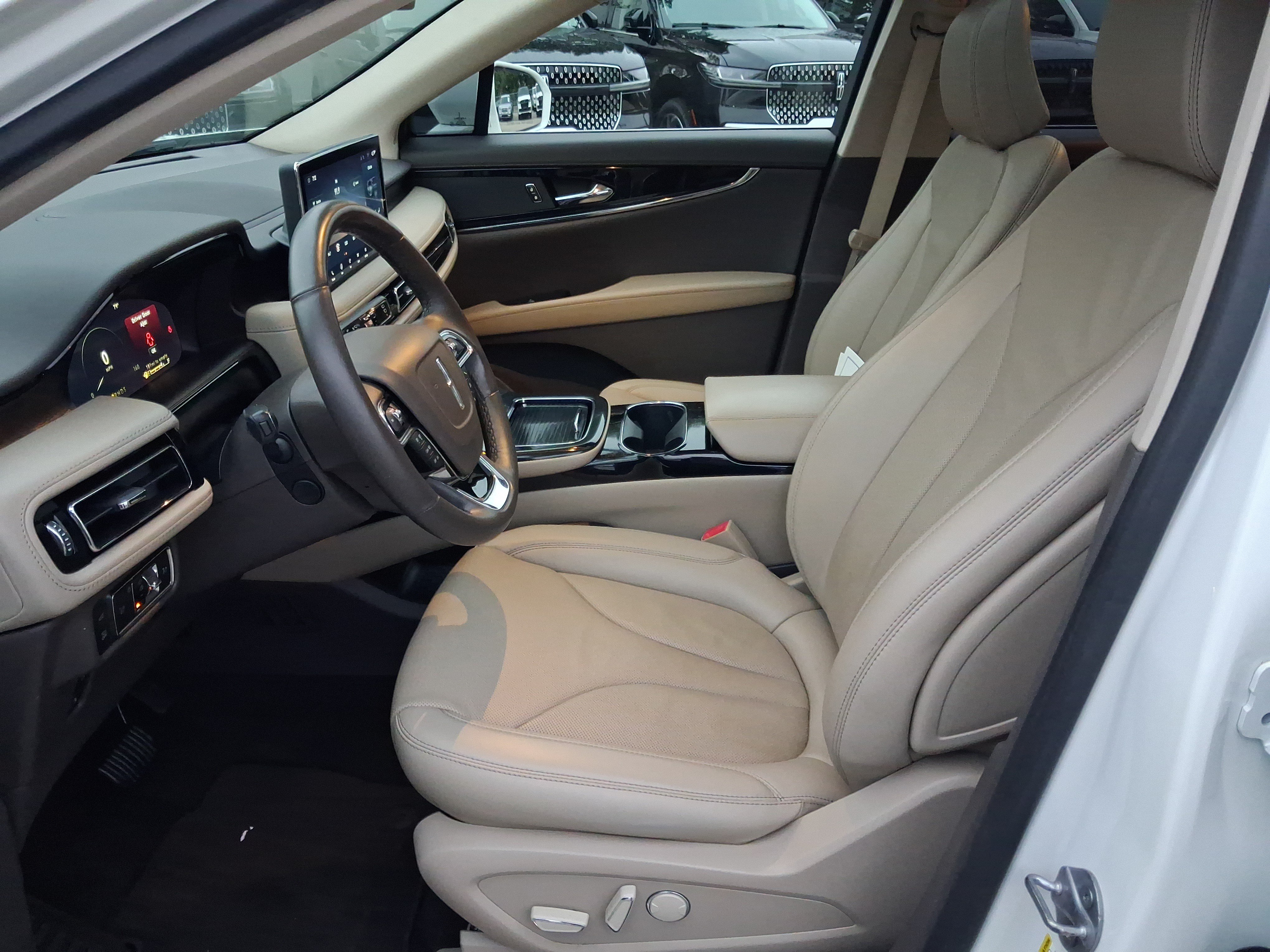 Certified 2022 Lincoln Nautilus Reserve FWD image 12