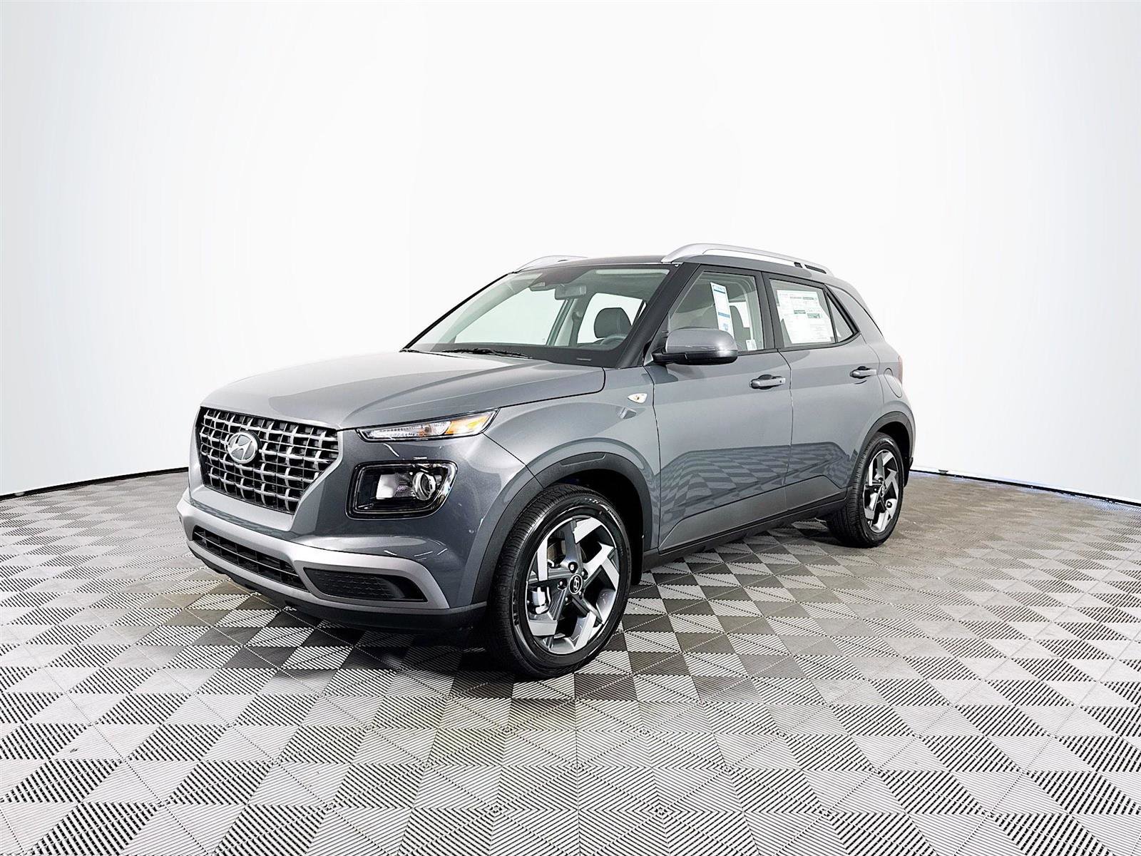 New 2025 Hyundai Venue SEL image 3