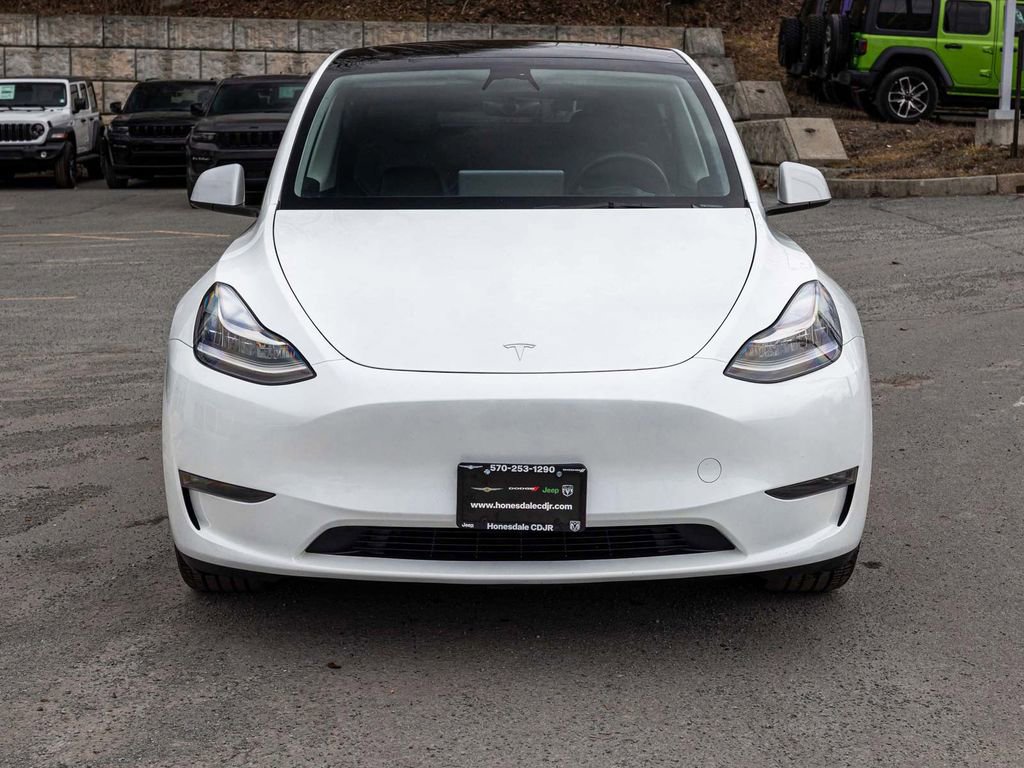 Used 2023 Tesla Model Y Long Range image 2
