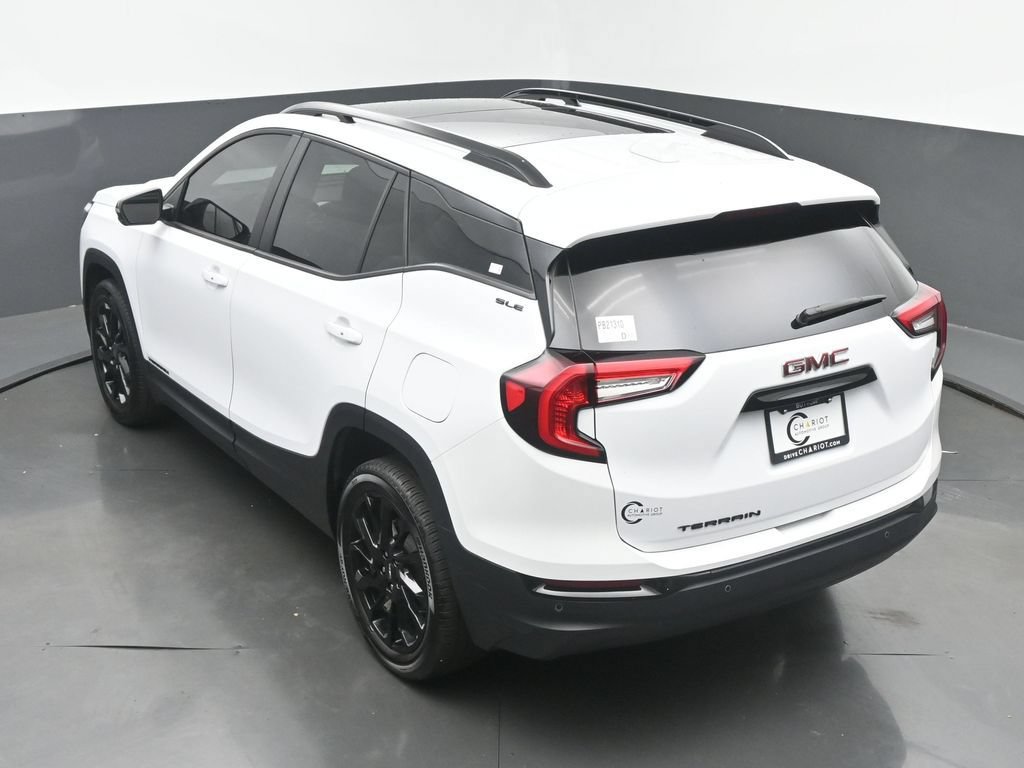 Used 2024 GMC Terrain SLE w/ Driver Convenience Package FWD image 39