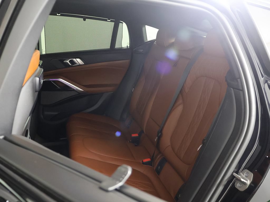 Used 2023 BMW X6 xDrive40i AWD/4WD image 33