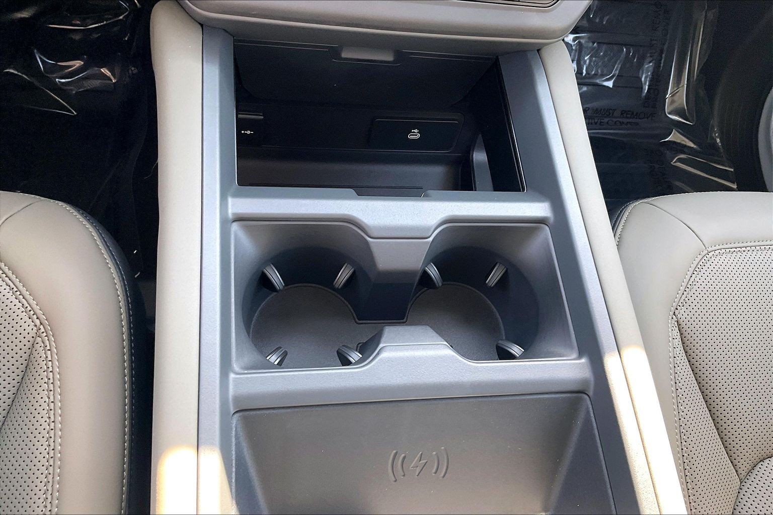 New 2026 Land Rover Defender 110 S AWD/4WD image 22