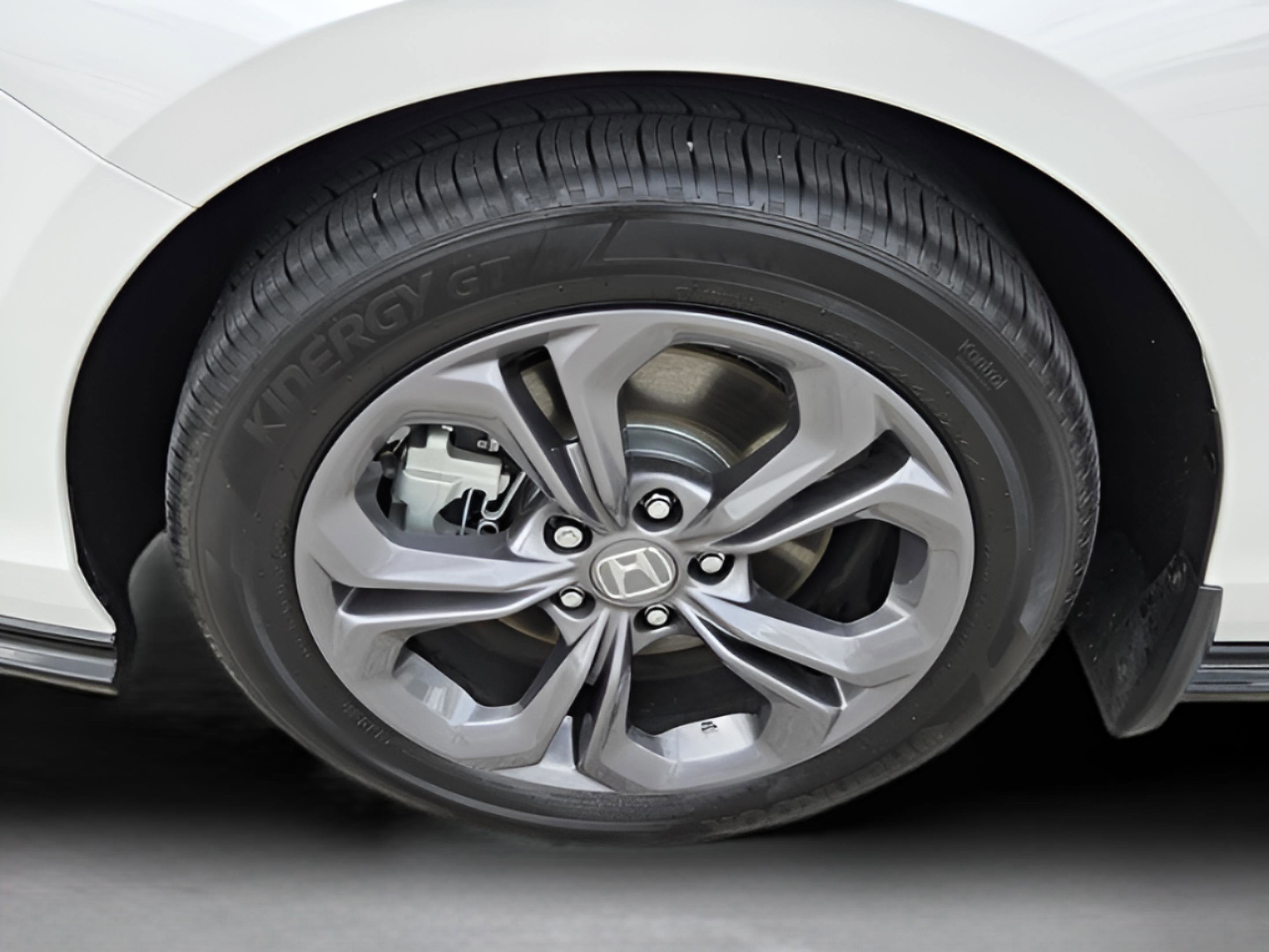 Certified 2025 Honda Accord EX-L image 38