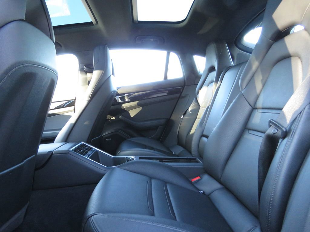 Used 2018 Porsche Panamera 4 image 20
