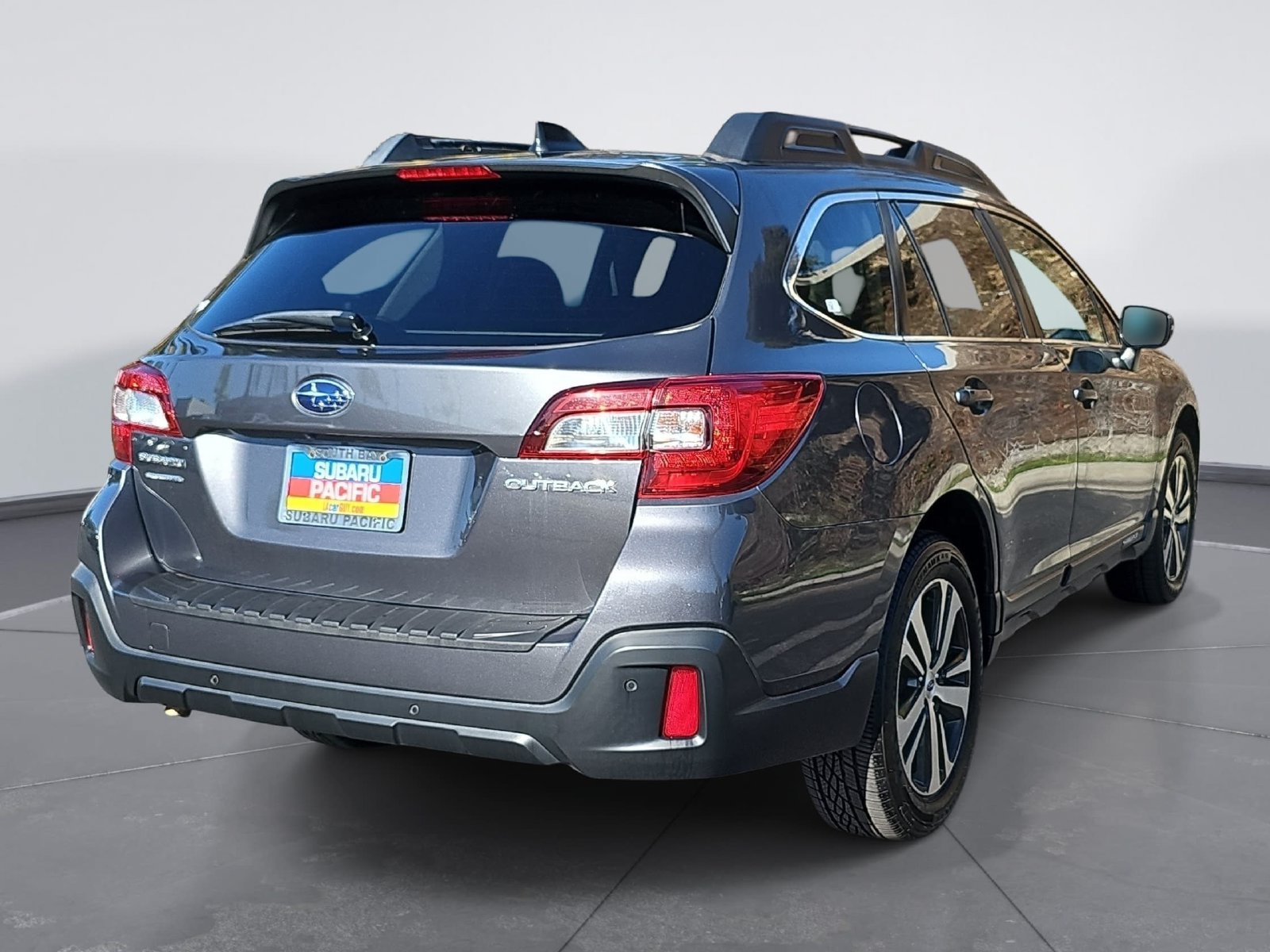 Used 2019 Subaru Outback 2.5i Limited AWD/4WD image 3