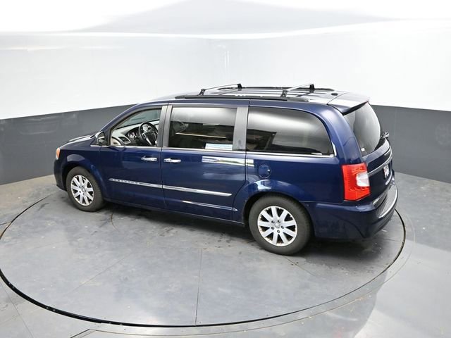 Used 2012 Chrysler Town & Country Touring-L w/ Entertainment Group #2 FWD image 22