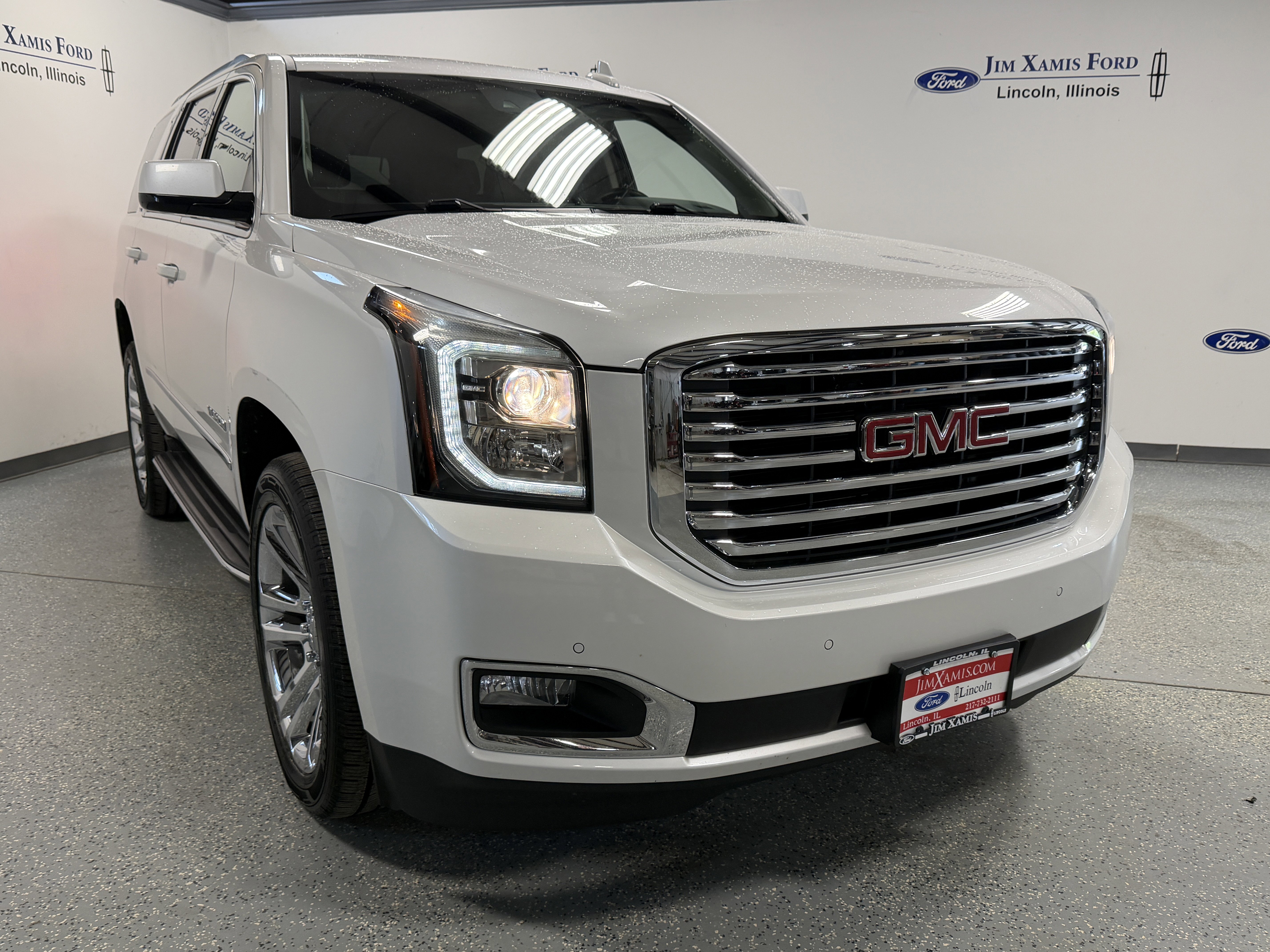 Used 2017 GMC Yukon SLT w/ Premium Edition AWD/4WD image 39