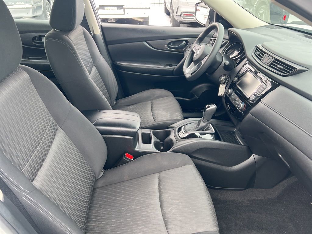 Certified 2020 Nissan Rogue S image 20