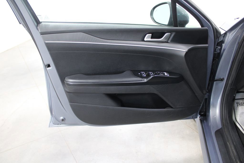 Used 2023 Kia K5 LXS image 21