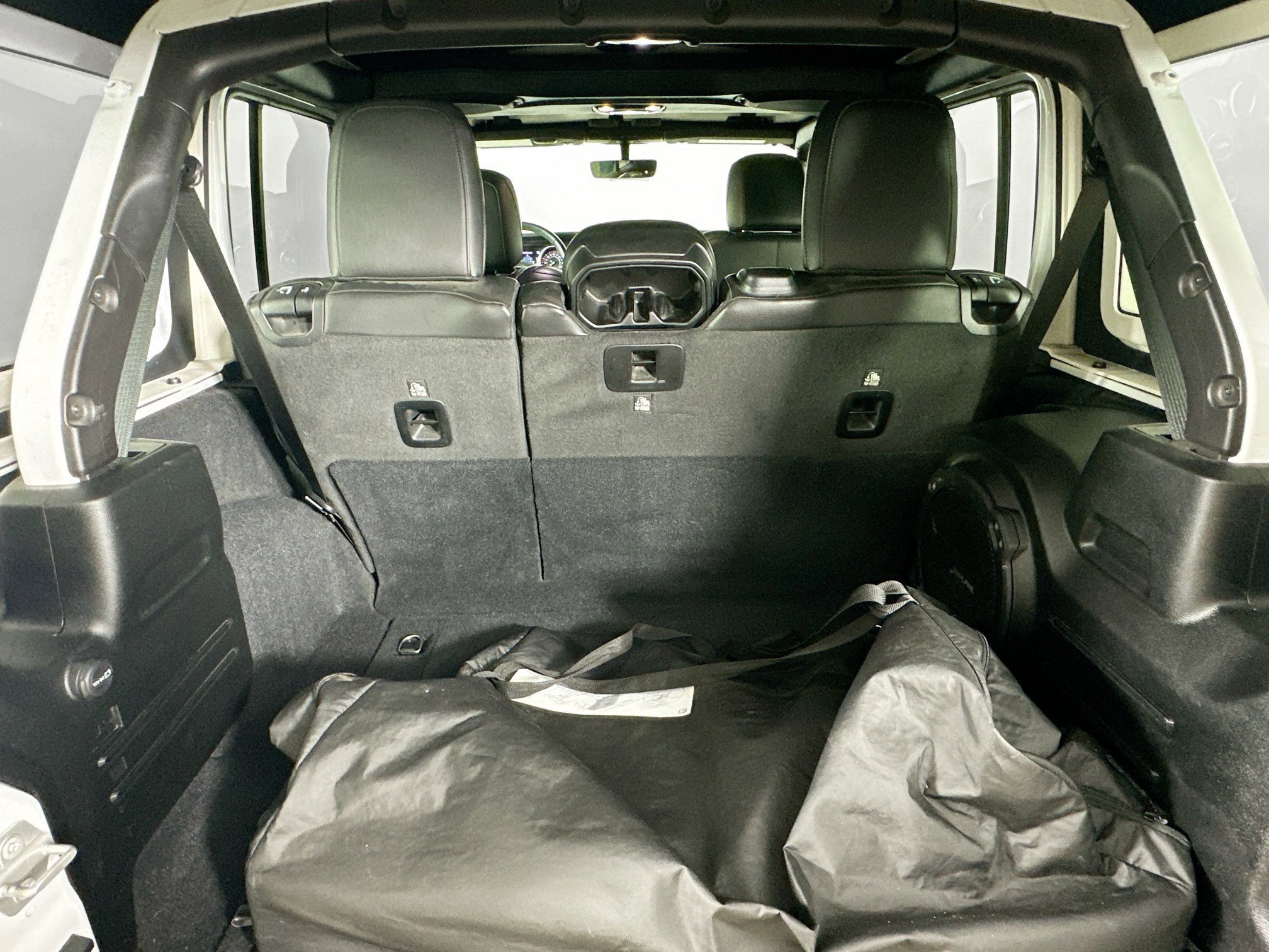 Used 2021 Jeep Wrangler Unlimited Sahara image 34