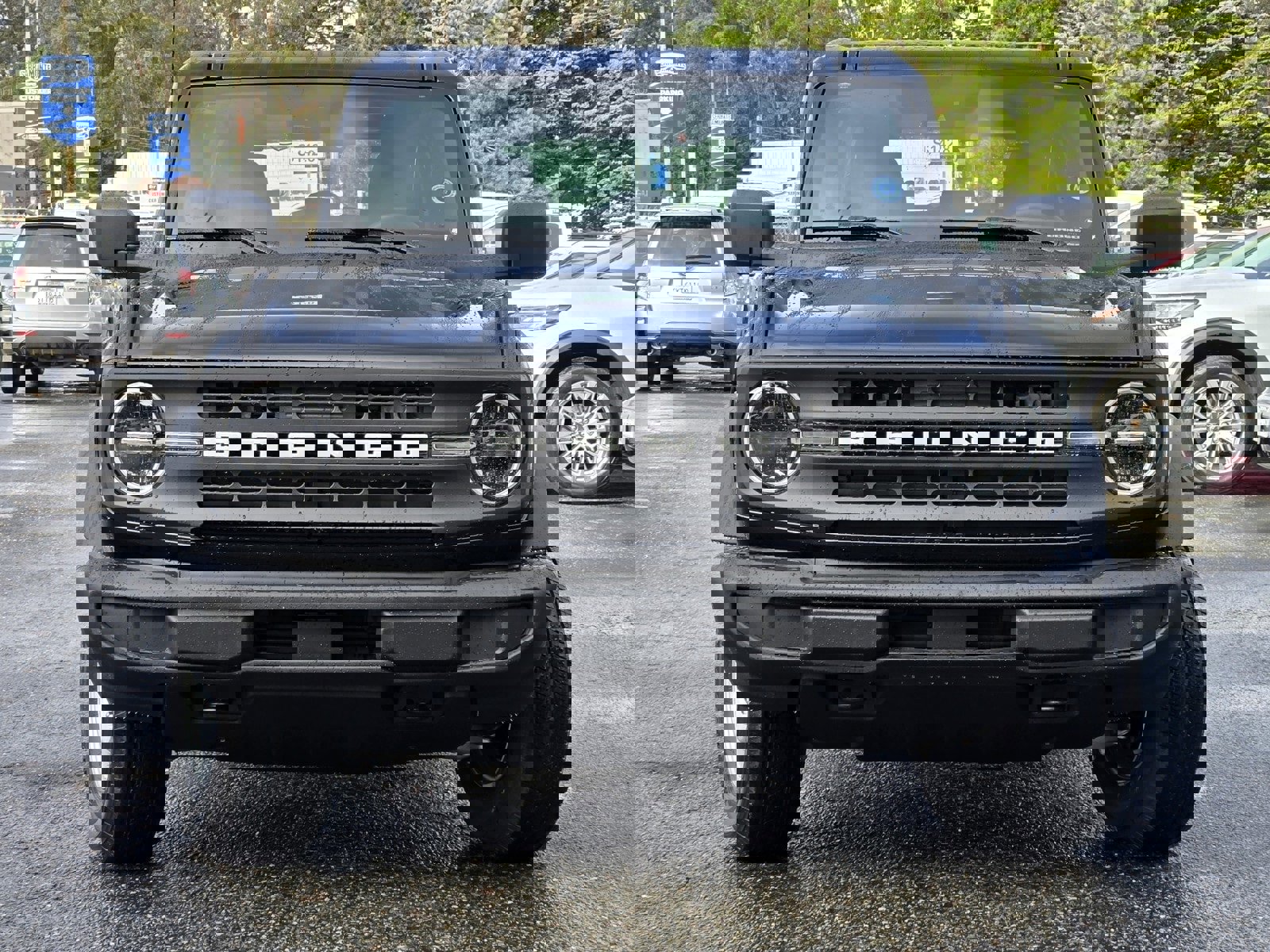 New 2025 Ford Bronco 4-Door image 3