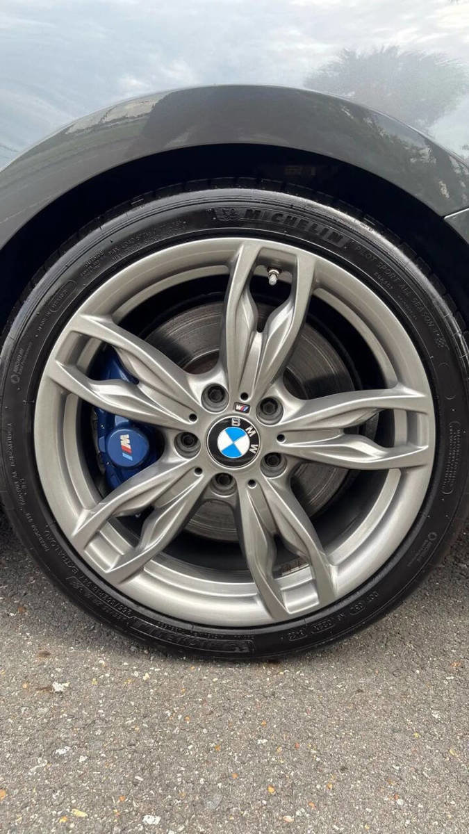 Used 2016 BMW M235i Convertible image 17