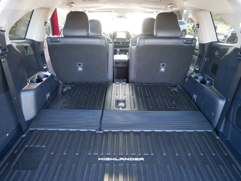 Used 2021 Toyota Highlander Limited AWD/4WD image 12