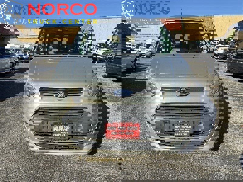 Used 2015 Ford Transit Connect XLT image 4