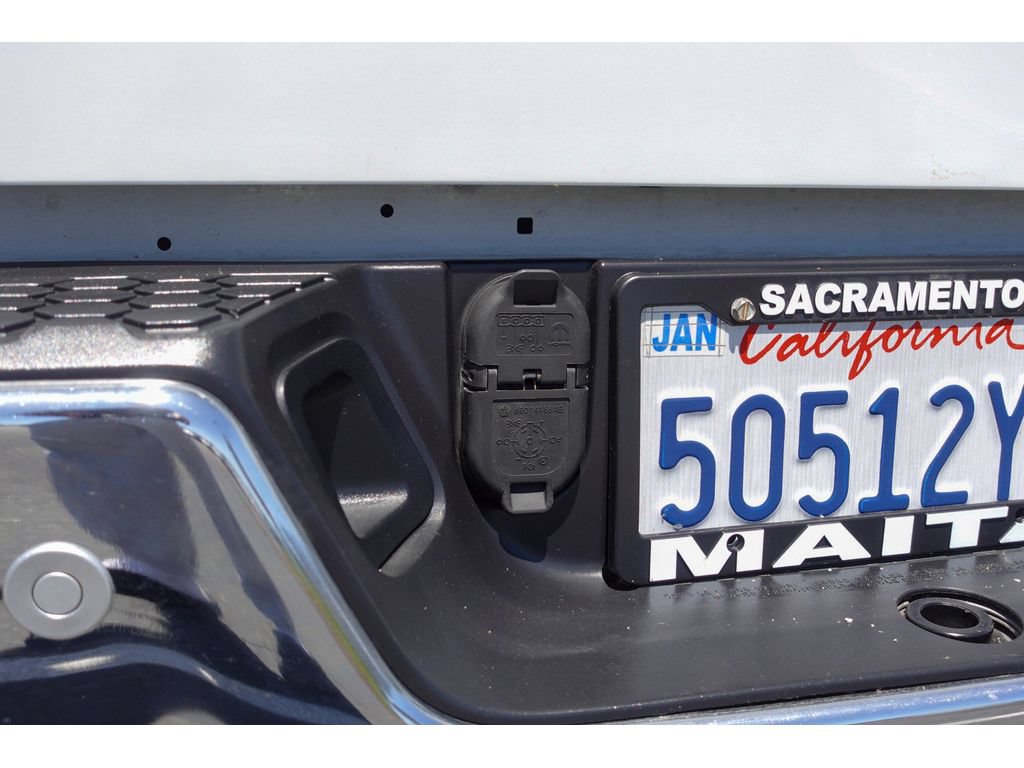 Used 2016 RAM 1500 Big Horn RWD image 9