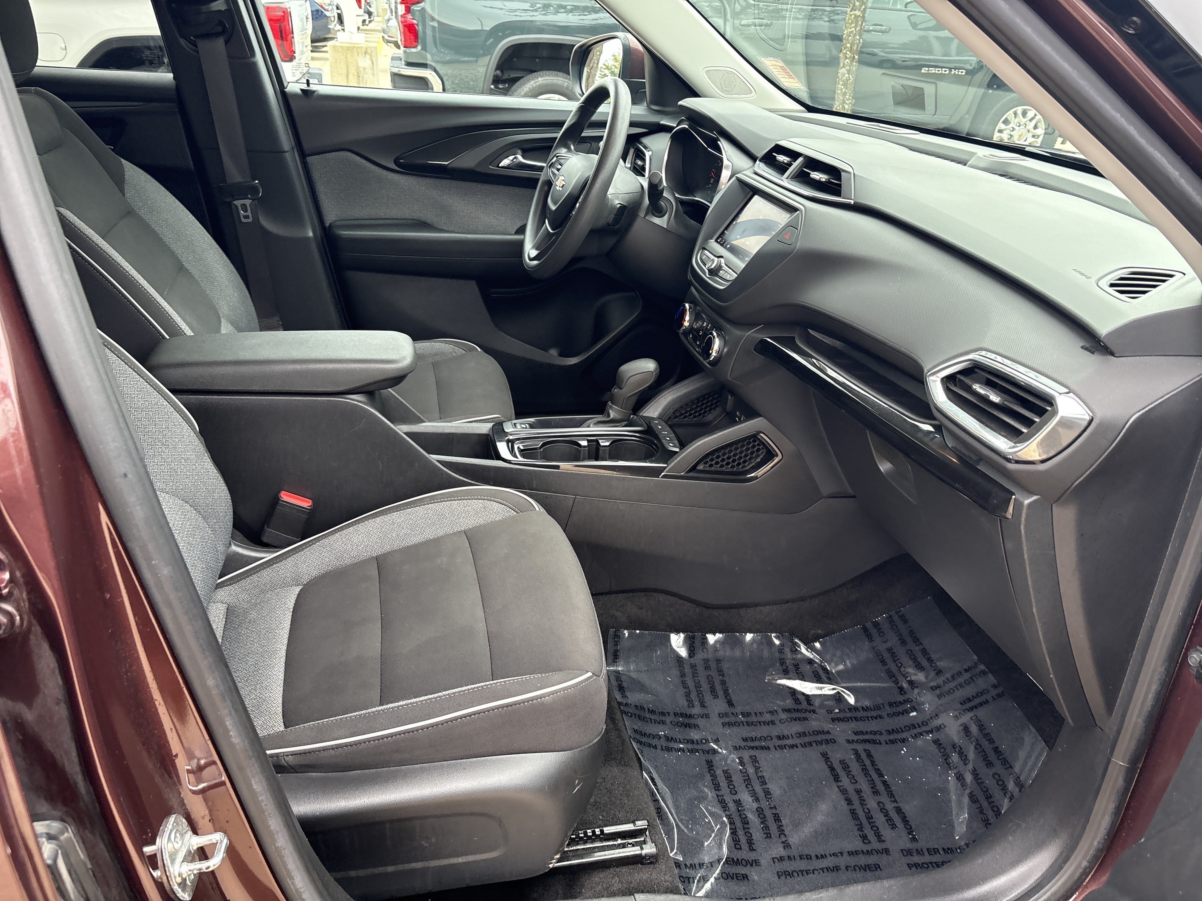 Used 2022 Chevrolet TrailBlazer LT FWD image 18