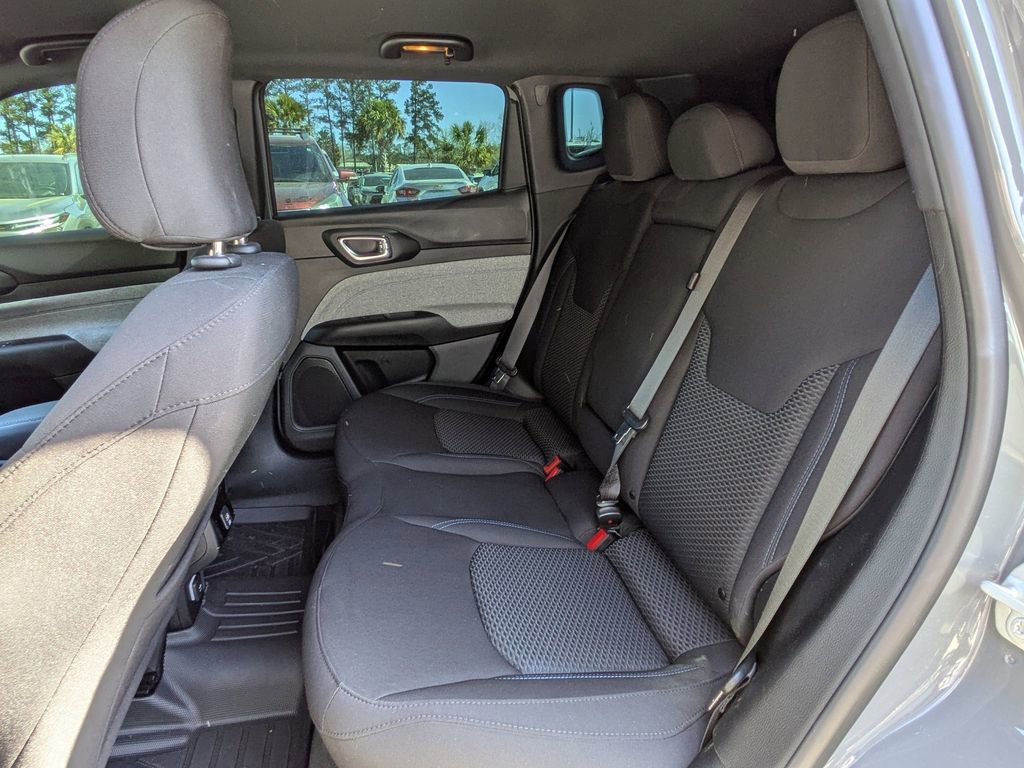 Used 2024 Jeep Compass Sport image 14