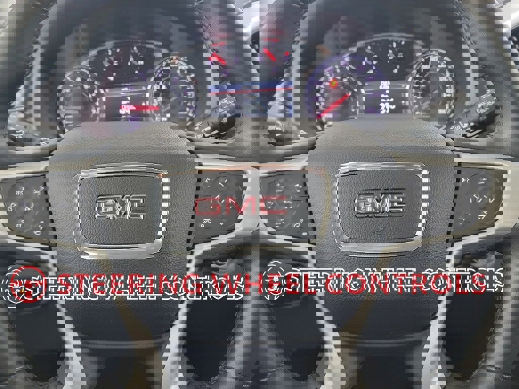 Used 2023 GMC Terrain SLT image 18