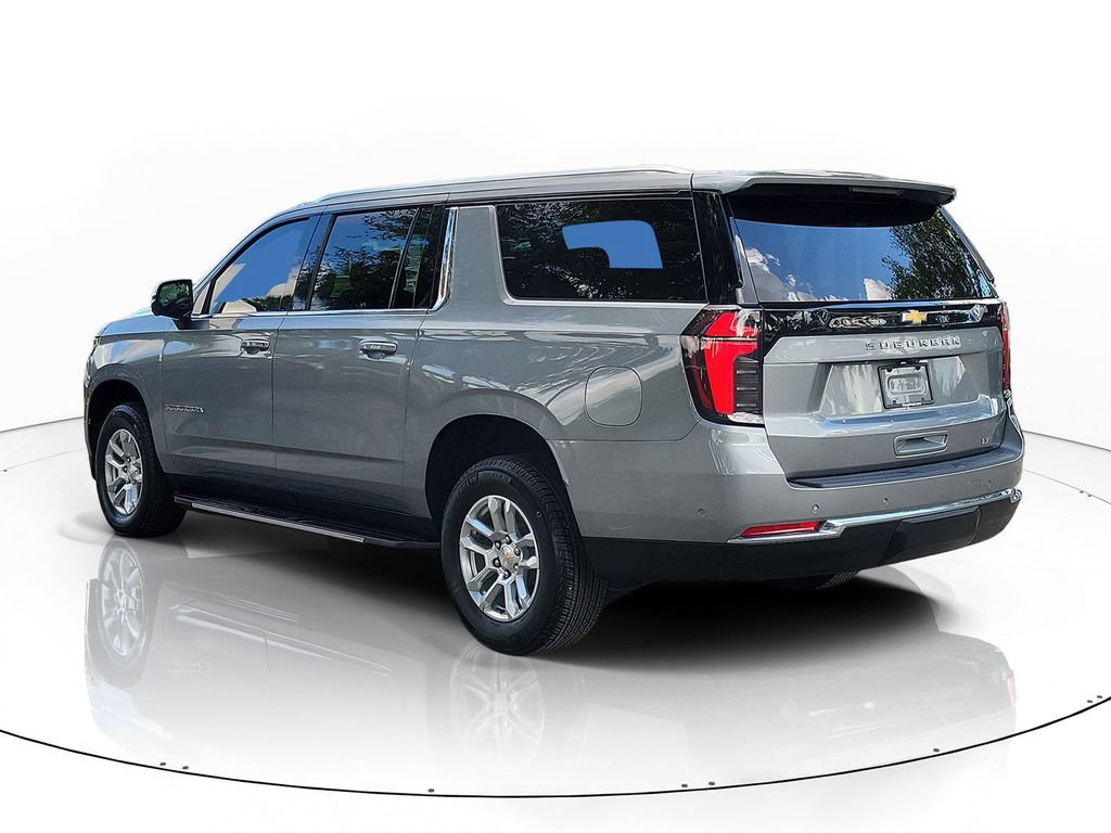 Used 2026 Chevrolet Suburban LT RWD image 4