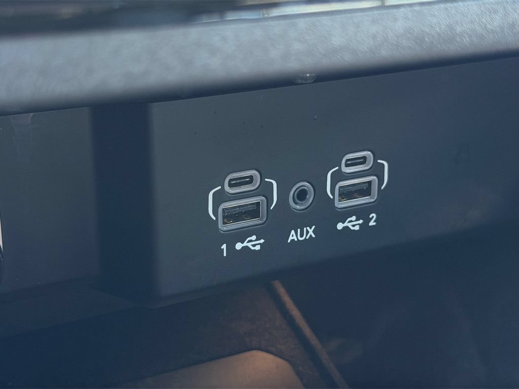 Used 2024 Jeep Wagoneer Series II w/ Flexible Seating Group AWD/4WD image 15