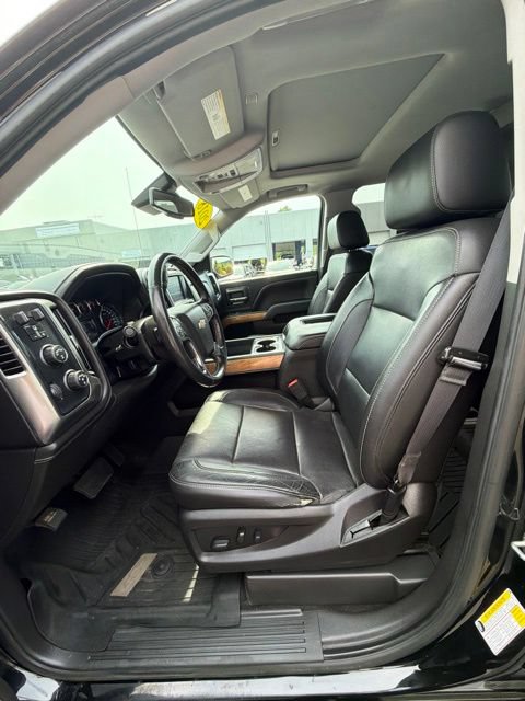 Used 2018 Chevrolet Silverado 1500 LTZ w/ Sport Package AWD/4WD image 9