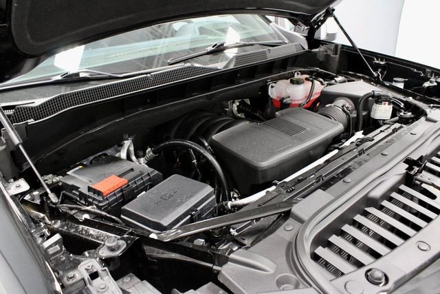 Used 2025 Chevrolet Silverado 1500 High Country w/ Technology Package image 19