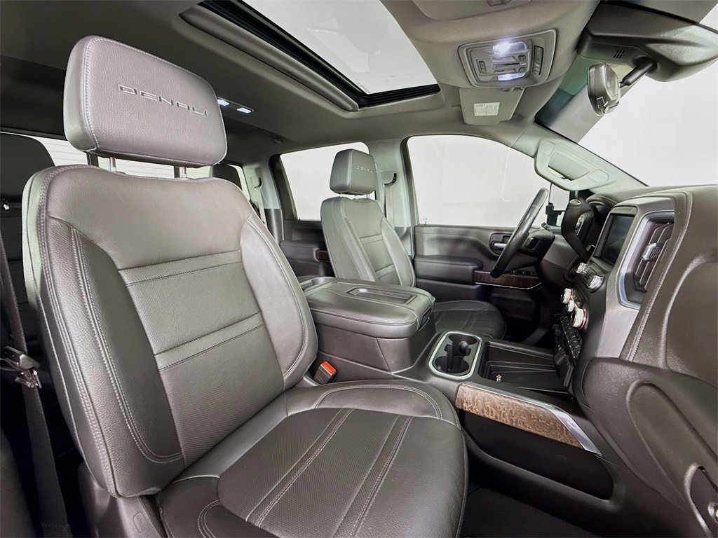 Used 2022 GMC Sierra 2500 Denali w/ Denali Ultimate Package image 25