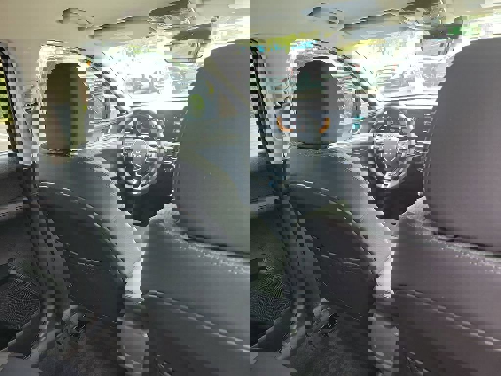 New 2026 Kia K5 LXS image 13