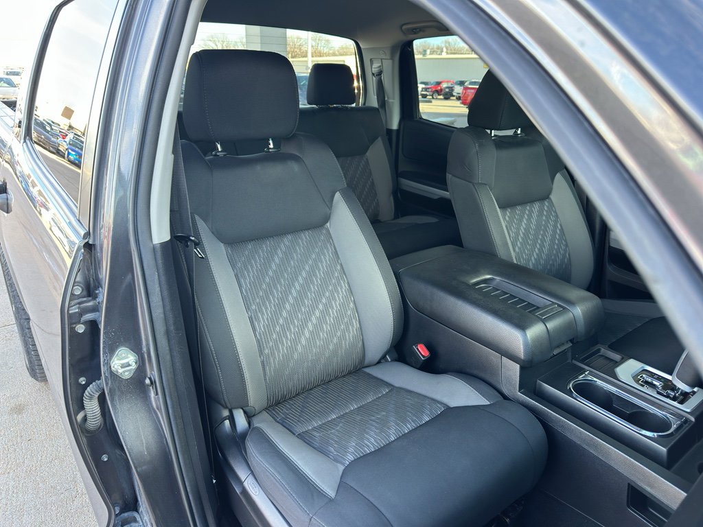 Used 2020 Toyota Tundra SR5 image 28