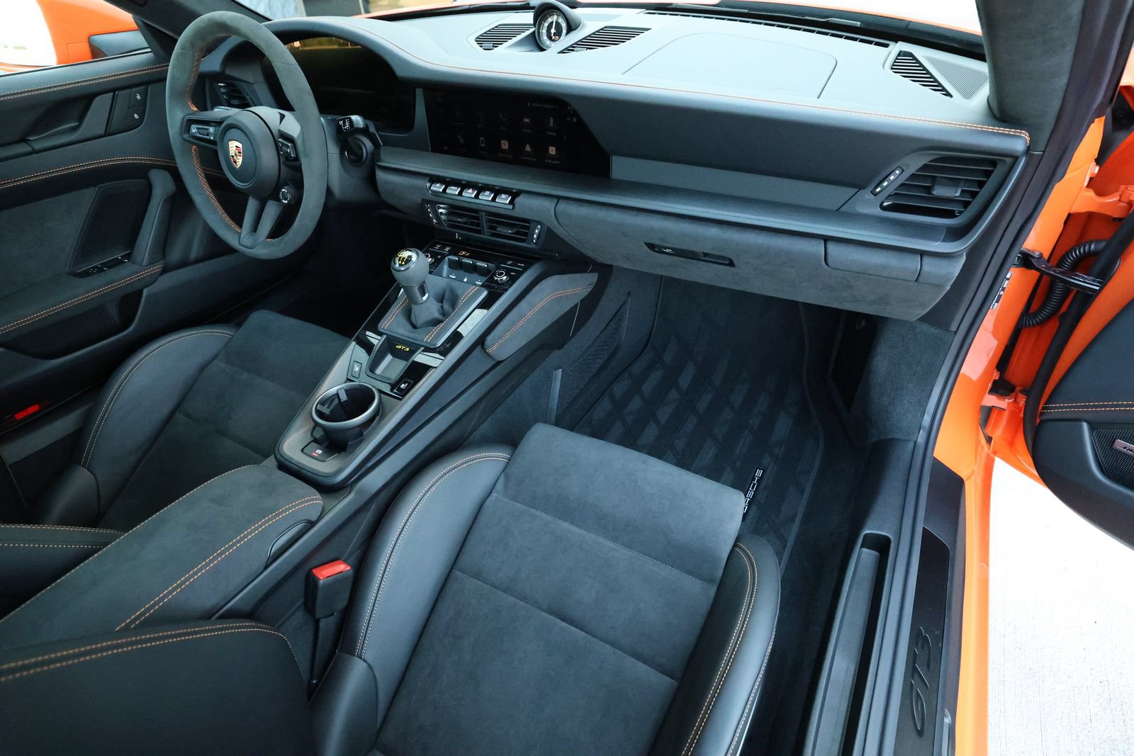 Used 2026 Porsche 911 GT3 RWD image 2