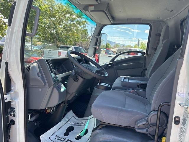 Used 2020 Isuzu NPR RWD image 7