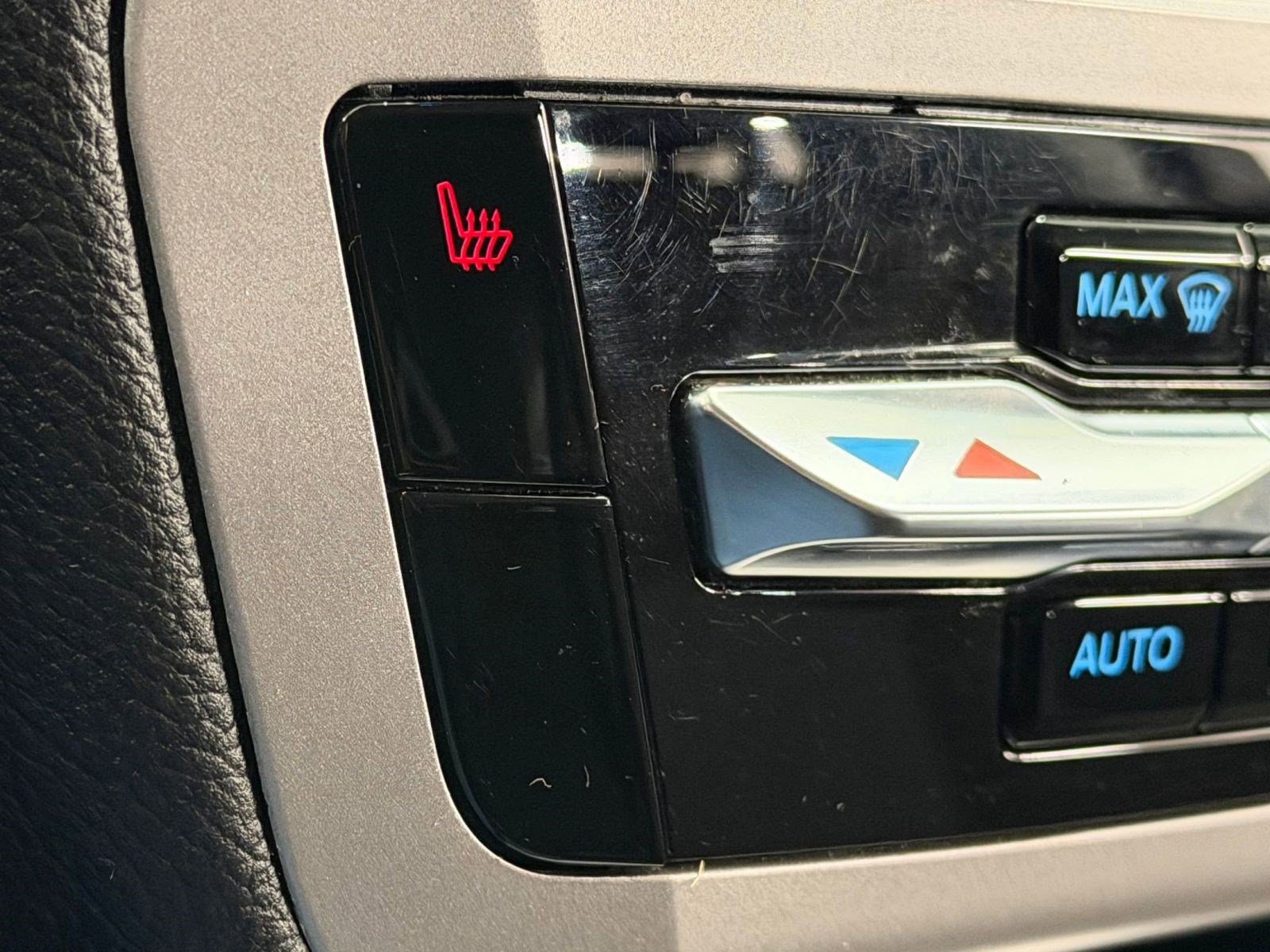 Used 2023 Ford Explorer XLT w/ Class IV Trailer Tow Package AWD/4WD image 27